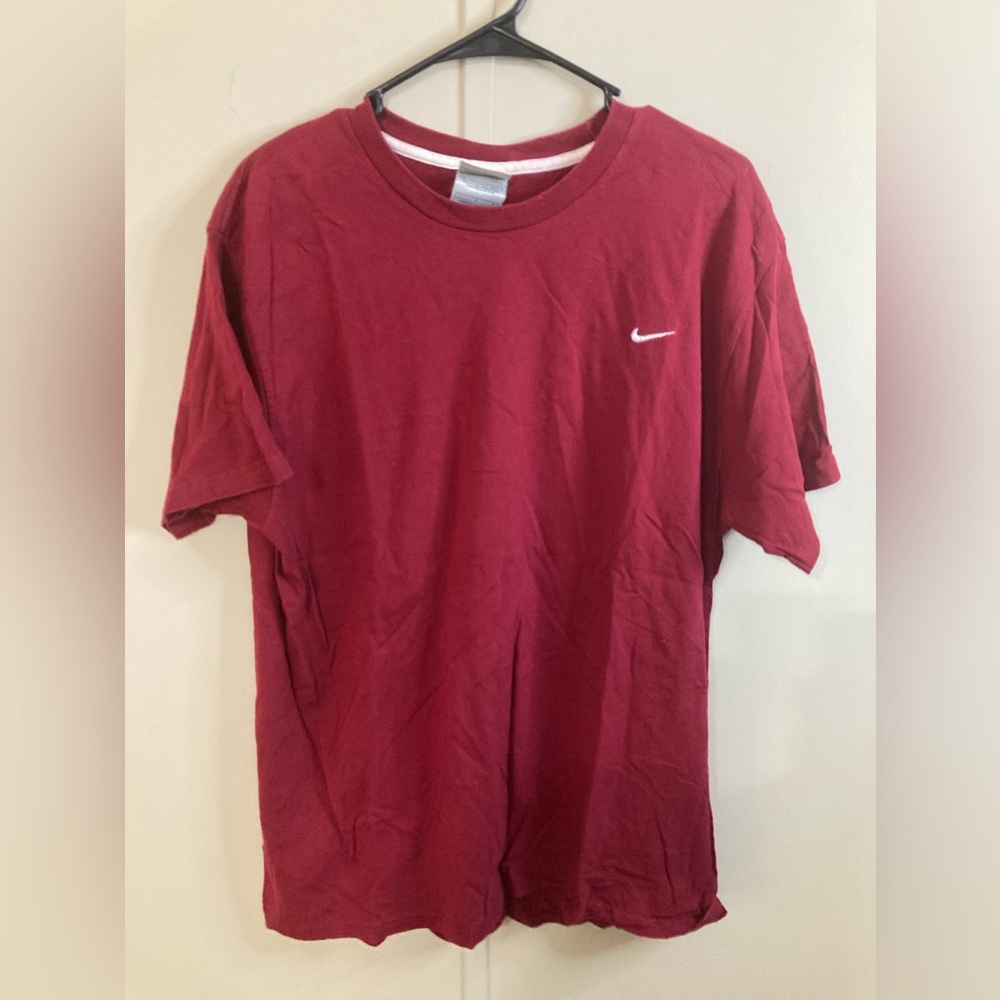 Vintage 90s Nike Red Embroidered T-Shirt Unisex Size L